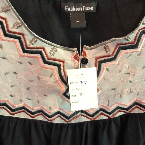 Boutique Peseant Blouse - NWT - Medium - Picture 3 of 3